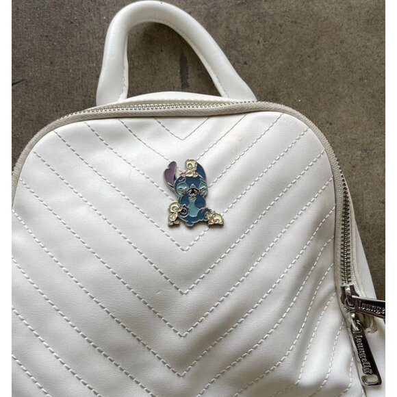 Loungefly Quilted Stitch & Ducklings Ducks White Mini Backpack Lilo & Stitch - Picture 3 of 16